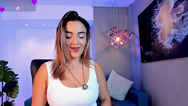 IsabellaaJoness online show from May 2026 11:49:02 AM