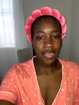 Snapshot of CoralHarrinson chatting on December 2025 03:39:01 PM CoralHarrinson online show from December 2025 03:39:01 PM