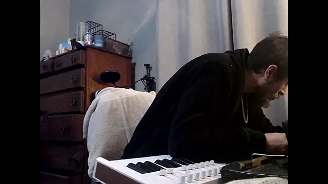 Snapshot of psil0cyb0rg chatting on November 2025 03:54:02 AM psil0cyb0rg online show from November 2025 03:54:02 AM