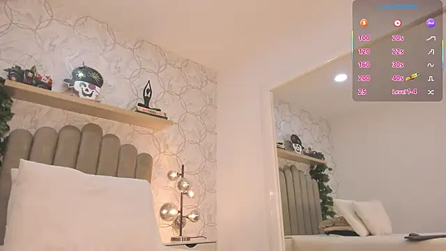 Snapshot of Roma__love chatting on October 2025 12:13:02 PM Roma love online show from October 2025 12:13:02 PM