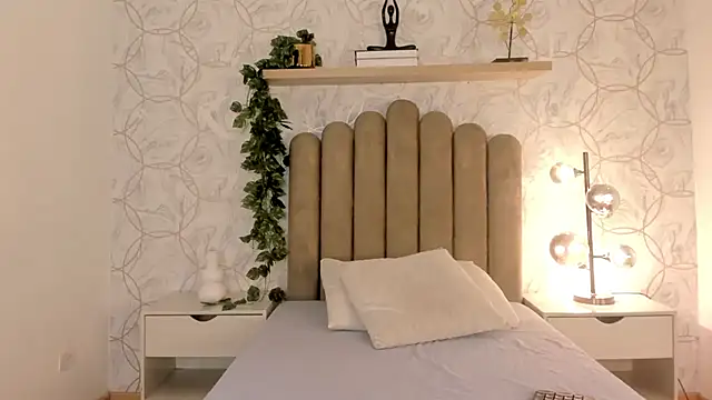 Snapshot of Roma__love chatting on March 2025 11:22:02 AM Roma love online show from March 2025 11:22:02 AM