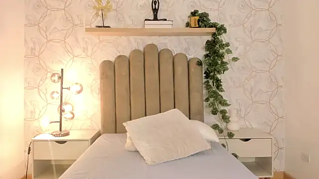 Snapshot of Roma__love chatting on February 2025 11:28:01 AM Roma love online show from February 2025 11:28:01 AM