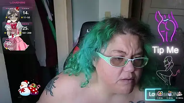 Snapshot of EmberCum chatting on November 2025 01:26:02 PM EmberCum online show from November 2025 01:26:02 PM