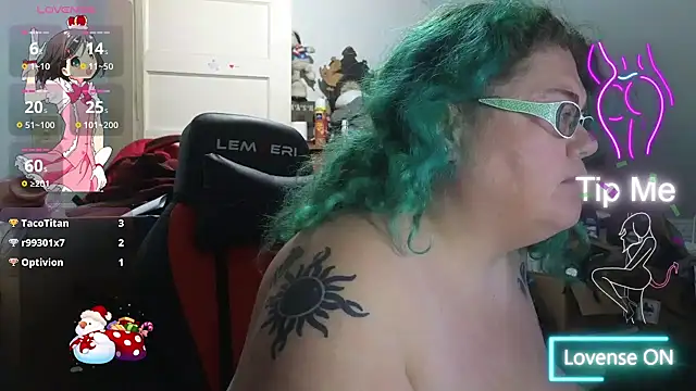 Snapshot of EmberCum chatting on November 2025 11:13:02 AM EmberCum online show from November 2025 11:13:02 AM