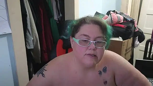 Snapshot of EmberCum chatting on November 2025 10:10:02 PM EmberCum online show from November 2025 10:10:02 PM