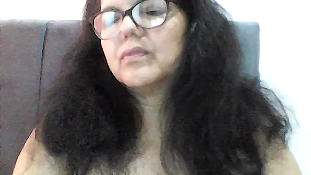 kassandra02 online show from December 2025 01:32:02 PM