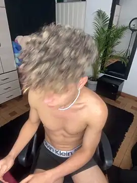 DavidfullOFlove online show from September 2025 04:08:01 AM