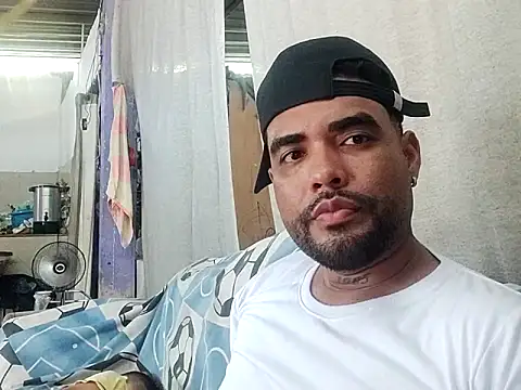 Miguelito955 online show from February 2025 04:35:02 PM