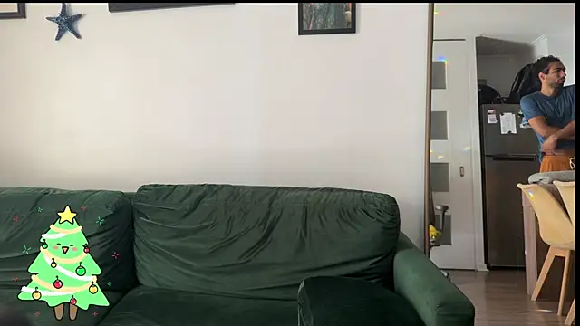 Snapshot of Redfloweer1 chatting on December 2025 12:04:02 PM Redfloweer1 online show from December 2025 12:04:02 PM