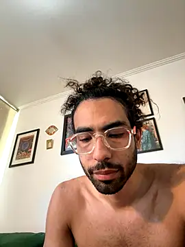 Snapshot of Redfloweer1 chatting on October 2025 02:39:01 PM Redfloweer1 online show from October 2025 02:39:01 PM