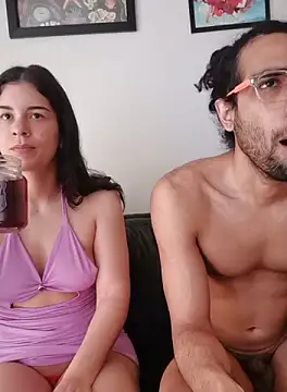 Snapshot of Redfloweer1 chatting on September 2025 02:01:01 PM Redfloweer1 online show from September 2025 02:01:01 PM