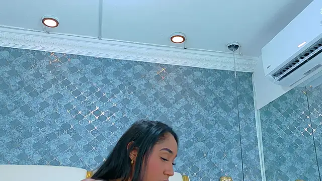 NaiomyLanes online show from March 2026 01:35:02 PM