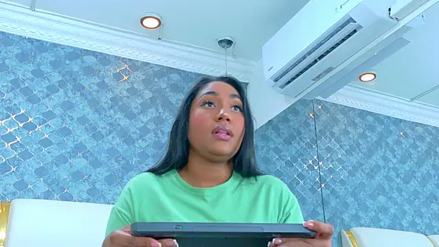 NaiomyLanes online show from March 2026 01:24:01 PM