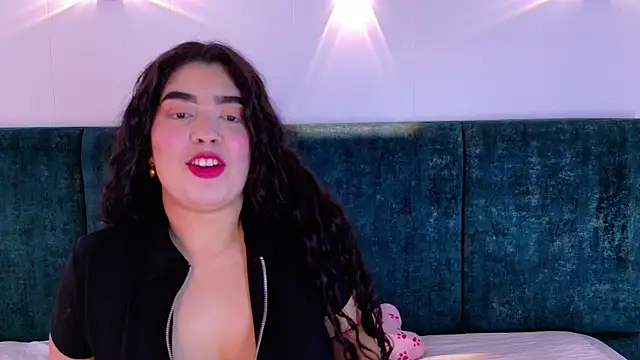 AgathaLynx online show from October 2025 10:38:02 AM