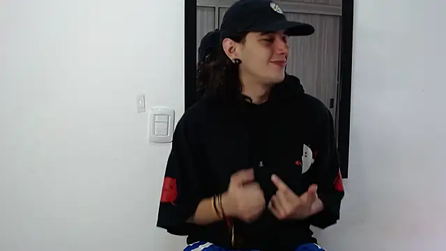 Snapshot of alex_connorr chatting on February 2025 04:14:01 PM alex connorr online show from February 2025 04:14:01 PM