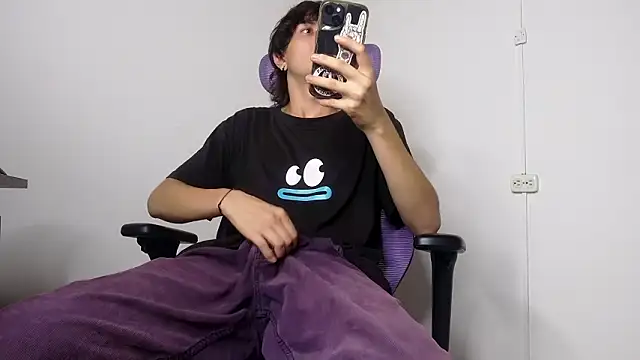 Snapshot of alex_connorr chatting on February 2026 12:54:01 AM alex connorr online show from February 2026 12:54:01 AM