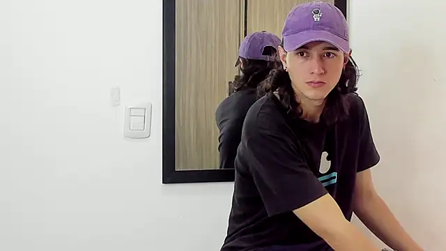 Snapshot of alex_connorr chatting on January 2025 03:58:01 PM alex connorr online show from January 2025 03:58:01 PM