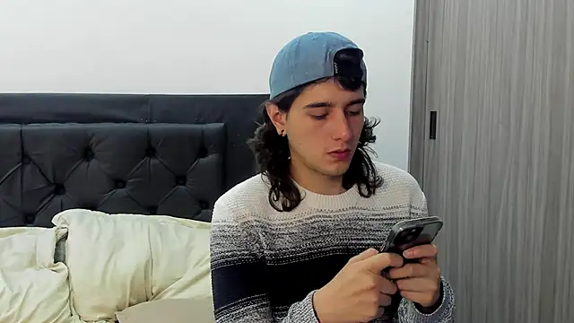 Snapshot of alex_connorr chatting on December 2024 09:40:02 PM alex connorr online show from December 2024 09:40:02 PM