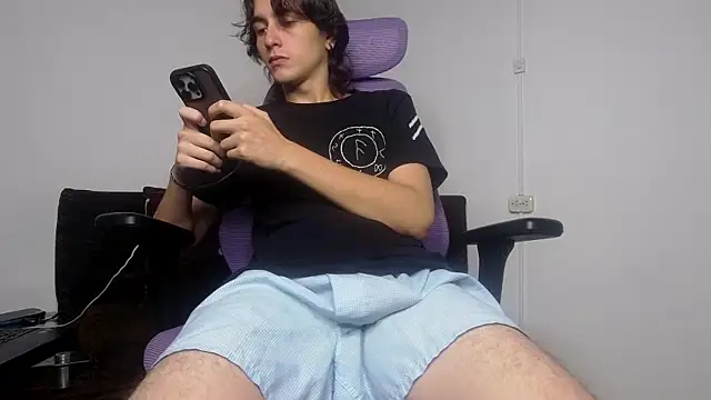 alex connorr online show from May 2026 01:33:01 AM