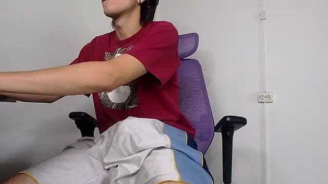 Snapshot of alex_connorr chatting on February 2026 06:07:02 PM alex connorr online show from February 2026 06:07:02 PM