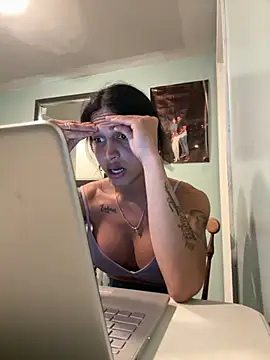 Snapshot of catriona_pia chatting on October 2025 08:29:01 PM catriona pia online show from October 2025 08:29:01 PM