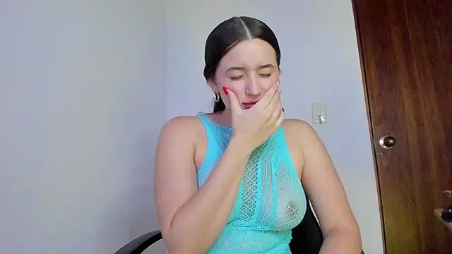 Snapshot of Sophie_spencer1 chatting on October 2025 02:35:02 AM Sophie spencer1 online show from October 2025 02:35:02 AM