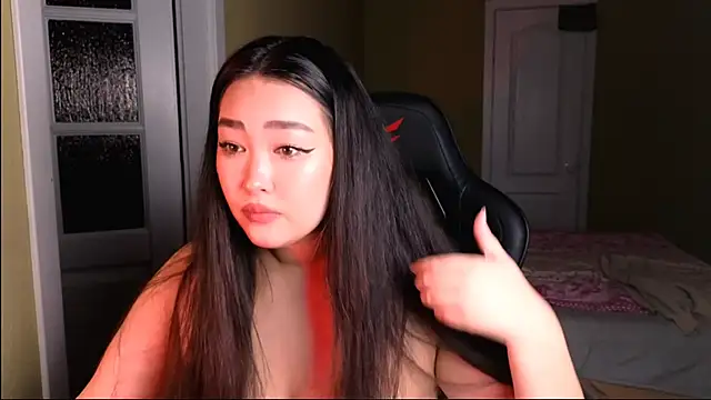 Snapshot of Erica_Wayne chatting on January 2025 05:23:02 PM Erica Wayne online show from January 2025 05:23:02 PM