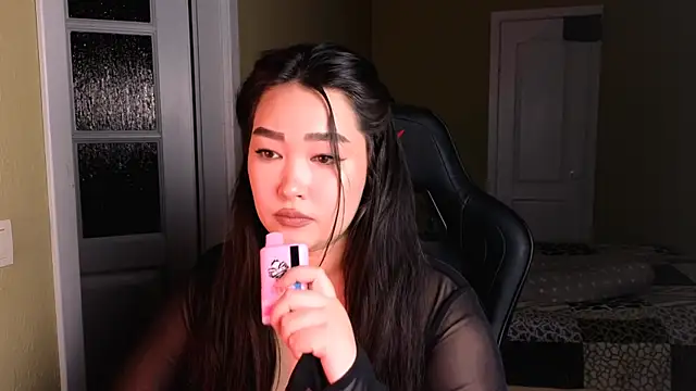 Snapshot of Erica_Wayne chatting on January 2025 06:05:01 PM Erica Wayne online show from January 2025 06:05:01 PM