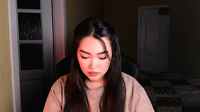 Snapshot of Erica_Wayne chatting on January 2025 11:12:02 AM Erica Wayne online show from January 2025 11:12:02 AM