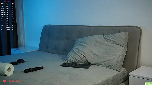 Snapshot of Healing_Hottie chatting on February 2025 09:50:02 PM Healing Hottie online show from February 2025 09:50:02 PM