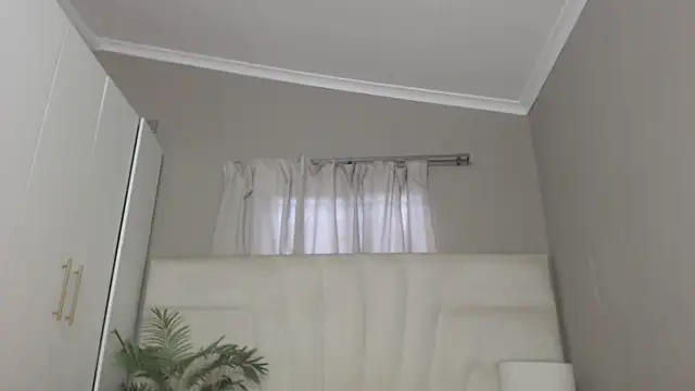 naughtyblackdolie online show from February 2026 06:02:02 AM