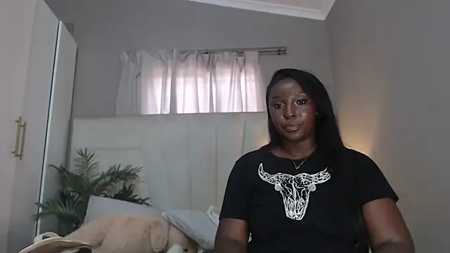 naughtyblackdolie online show from April 2026 11:05:02 AM