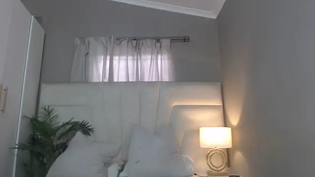 naughtyblackdolie online show from February 2026 05:52:01 AM