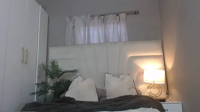 naughtyblackdolie online show from July 2026 12:48:02 PM
