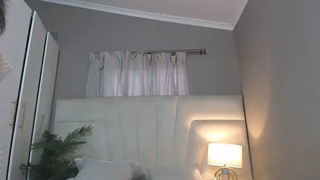 naughtyblackdolie online show from November 2025 05:19:02 AM