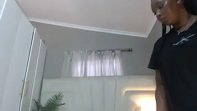 Snapshot of naughtyblackdolie chatting on May 2026 11:32:02 AM naughtyblackdolie online show from May 2026 11:32:02 AM