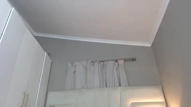 naughtyblackdolie online show from April 2026 07:06:02 PM