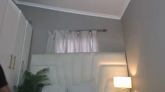 naughtyblackdolie online show from November 2025 07:56:01 AM