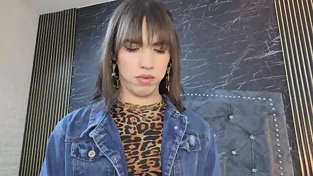 Snapshot of diosagolden chatting on December 2025 08:52:01 PM diosagolden online show from December 2025 08:52:01 PM