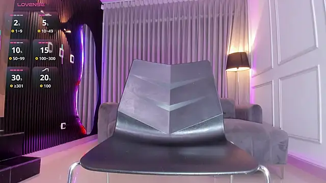 Anna parkker  online show from October 2025 07:15:02 PM