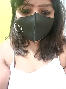 Snapshot of bellaqueen92 chatting on March 2025 05:55:02 PM bellaqueen92 online show from March 2025 05:55:02 PM