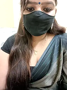 Snapshot of bellaqueen92 chatting on December 2024 09:29:02 PM bellaqueen92 online show from December 2024 09:29:02 PM