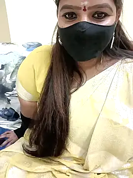 Snapshot of bellaqueen92 chatting on December 2024 01:07:02 PM bellaqueen92 online show from December 2024 01:07:02 PM