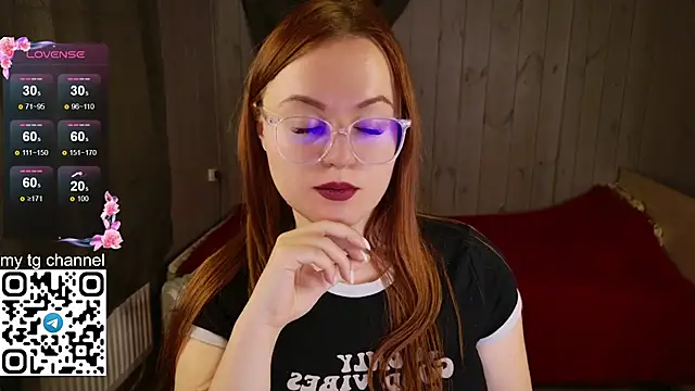 Snapshot of Lila_Pitt chatting on January 2025 08:52:02 PM Lila Pitt online show from January 2025 08:52:02 PM