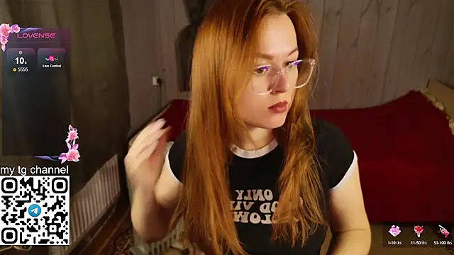 Snapshot of Lila_Pitt chatting on January 2025 05:51:02 PM Lila Pitt online show from January 2025 05:51:02 PM