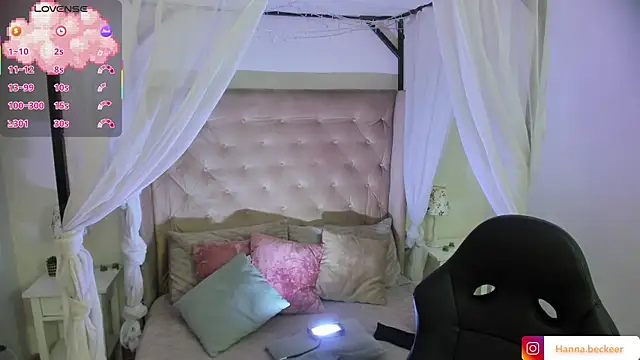 Hanna  Becker  online show from January 2026 04:16:02 AM