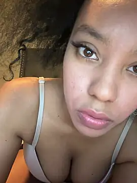 juicyyy323 online show from January 2025 01:53:01 AM