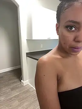 juicyyy323 online show from September 2025 09:20:02 PM