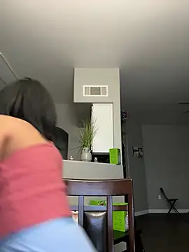 juicyyy323 online show from December 2024 07:16:02 PM