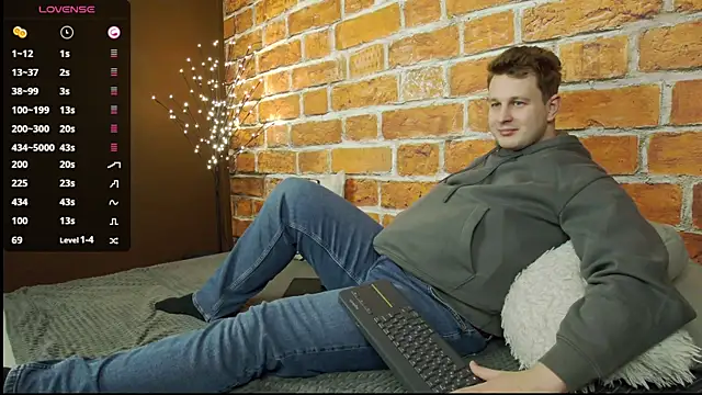 charlie smiley online show from December 2025 06:42:02 PM